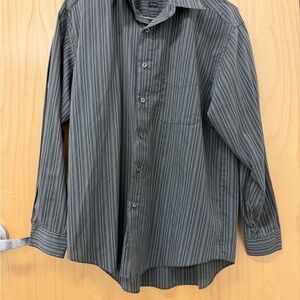 Arrow Men's Gray Multi-Stripe Button-Down Shirt